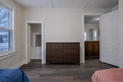 904 W 8th Avenue, Oshkosh, WI 54902 - Photo 9