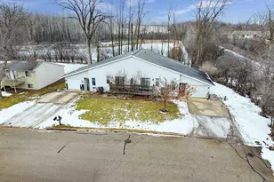1900 W Marquette St, Appleton, WI 54914 - Photo 3
