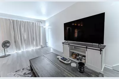 1422 W 2nd Avenue, Oshkosh, WI 54902 - Photo 5