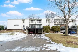 1422 W 2nd Ave, Oshkosh, WI 54902 - Photo 1