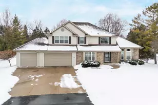 2985 Pine Ridge Rd, Oshkosh, WI 54904 - Photo 1