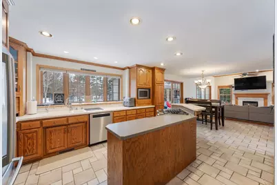 2985 Pine Ridge Road, Oshkosh, WI 54904 - Photo 11