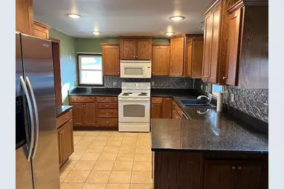 182 6th Street, Fond du Lac, WI 54935 - Photo 11