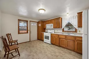 510 E Factory St, Seymour, WI 54165 - Photo 9