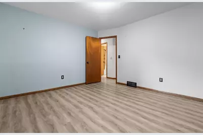 340 Westbrook Drive, Oshkosh, WI 54904 - Photo 19