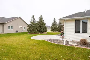 223 Sunny Meadows Dr, Kaukauna, WI 54130 - Photo 3