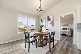 5735 N Acadia Dr, Appleton, WI 54913 - Photo 7