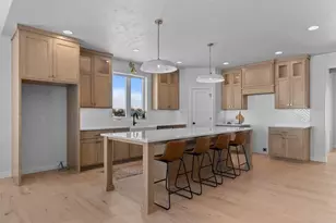 W5826 Roundstone Pl, Menasha, WI 54952 - Photo 7