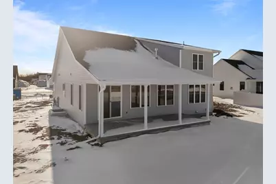 W5826 Roundstone Place, Menasha, WI 54952 - Photo 3