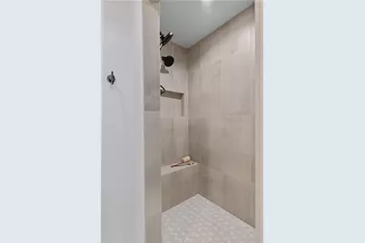 W5826 Roundstone Place, Menasha, WI 54952 - Photo 37