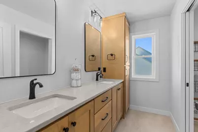 W5826 Roundstone Place, Menasha, WI 54952 - Photo 43