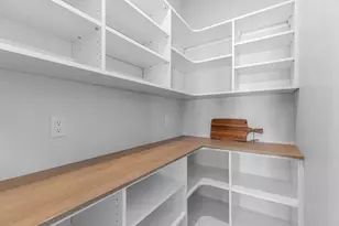 W5826 Roundstone Pl, Menasha, WI 54952 - Photo 21