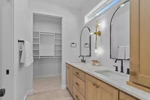 W5826 Roundstone Pl, Menasha, WI 54952 - Photo 33