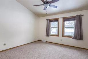 3026 Summer Pl, Green Bay, WI 54313 - Photo 19