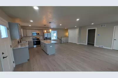 119 E Harrison Street, Appleton, WI 54915 - Photo 3