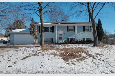 517 Menlo Park Road, Green Bay, WI 54302 - Photo 1