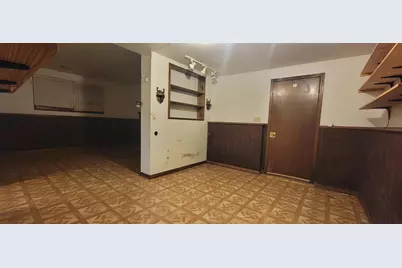 517 Menlo Park Road, Green Bay, WI 54302 - Photo 17