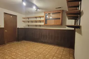 517 Menlo Park Rd, Green Bay, WI 54302 - Photo 21