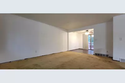 517 Menlo Park Road, Green Bay, WI 54302 - Photo 5