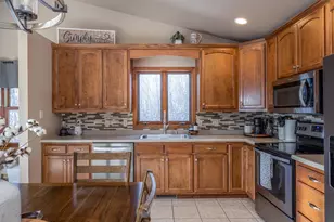 1523 Harrison St, Kaukauna, WI 54130 - Photo 3