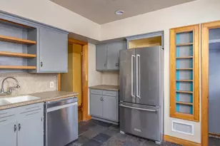 1827 N Alvin St, Appleton, WI 54911 - Photo 5