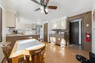 800 Maple St, Winneconne, WI 54986 - Photo 7