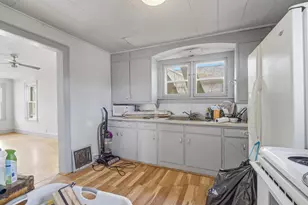 528 E Maple St, Appleton, WI 54915 - Photo 5