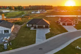 302 Kerrigan Dr, Wrightstown, WI 54180 - Photo 35