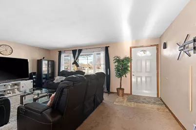 2203 E College Avenue, Appleton, WI 54915 - Photo 3