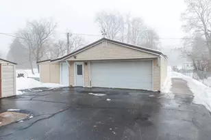 180 N Beebe Ave, Peshtigo, WI 54157 - Photo 7