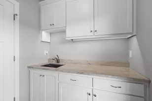 3442 Leeds Castle Dr, Green Bay, WI 54313 - Photo 25