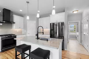 3442 Leeds Castle Dr, Green Bay, WI 54313 - Photo 17