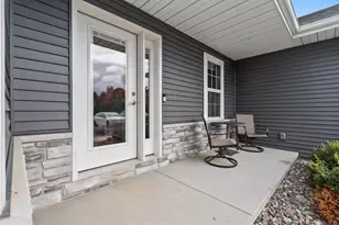 3442 Leeds Castle Dr, Green Bay, WI 54313 - Photo 9