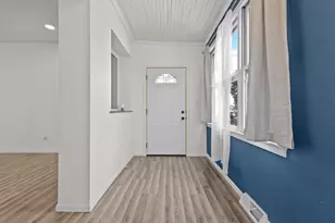 2206 Ashland St, Oshkosh, WI 54901 - Photo 9