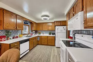 1035 Ethel Ave, Green Bay, WI 54303 - Photo 9