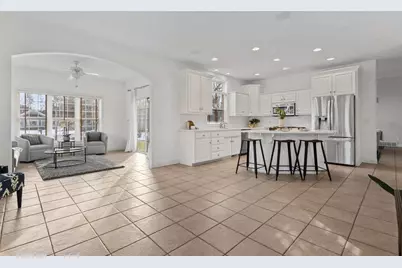 825 Yorkshire Road, Neenah, WI 54956 - Photo 15