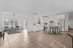 825 Yorkshire Rd, Neenah, WI 54956 - Photo 15