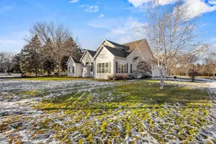 825 Yorkshire Rd, Neenah, WI 54956 - Photo 53