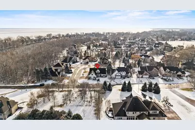 825 Yorkshire Road, Neenah, WI 54956 - Photo 59