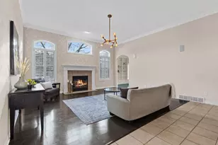 825 Yorkshire Rd, Neenah, WI 54956 - Photo 3