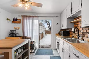 489 Oaklawn Ave, Green Bay, WI 54304 - Photo 7