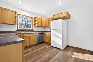 1025 Mill Pond Cir, Weyauwega, WI 54983 - Photo 11