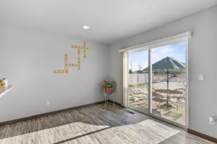 3393 E Rubyred Dr, Appleton, WI 54913 - Photo 13