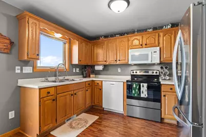 708 Saunders Road, Kaukauna, WI 54130 - Photo 9