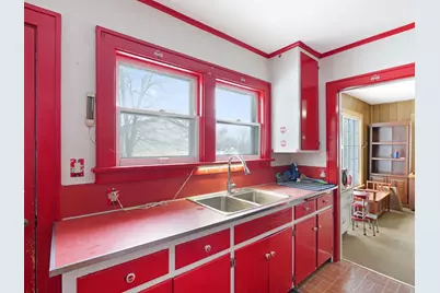 234 S Jefferson Street, Racine, WI 53185 - Photo 9