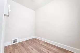 1405 Day St, Green Bay, WI 54302 - Photo 9