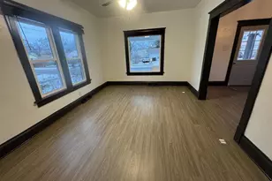 618 E Division St, Shawano, WI 54166 - Photo 9