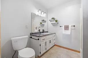 5696 Glendale Ave, Green Bay, WI 54313 - Photo 15