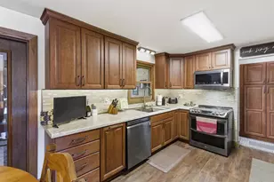 1251 Burnette St, Neenah, WI 54956 - Photo 7