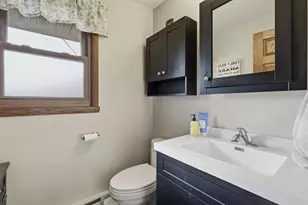 1251 Burnette St, Neenah, WI 54956 - Photo 9